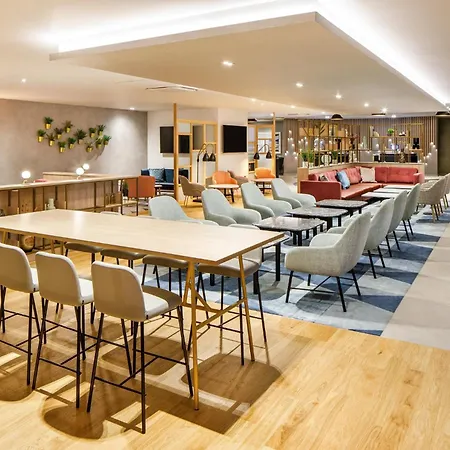 Crowne Plaza Manchester Airport By Ihg-3